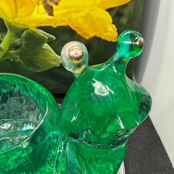 Unique Resin Green Snail Planter - Picture 13 of 14